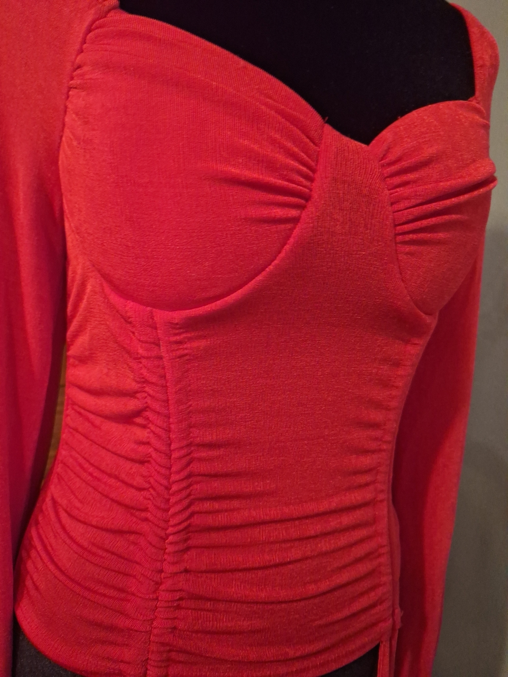 No Boundaries Red Long-Sleeve Ruched Crop Top Sz 7-9 - Picture 2 of 5
